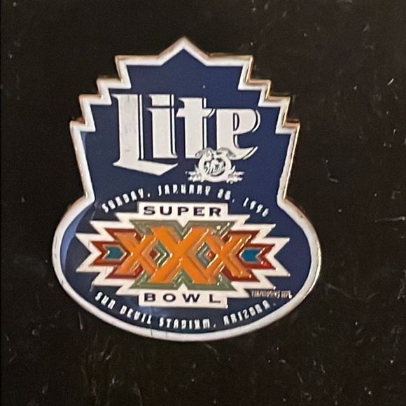 Vintage 1996 Super Bowl XXX Miller Light lapel/hat/tie pin in mint condition - Picture 3 of 13